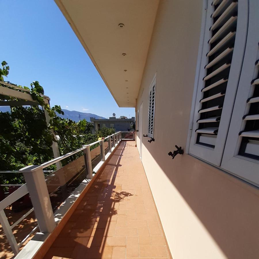 Collaku apartment's Vlore Bagian luar foto
