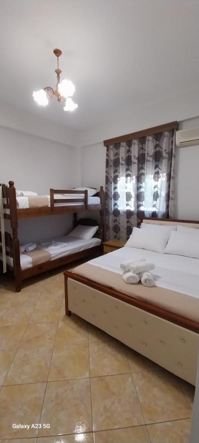 Collaku apartment's Vlore Bagian luar foto