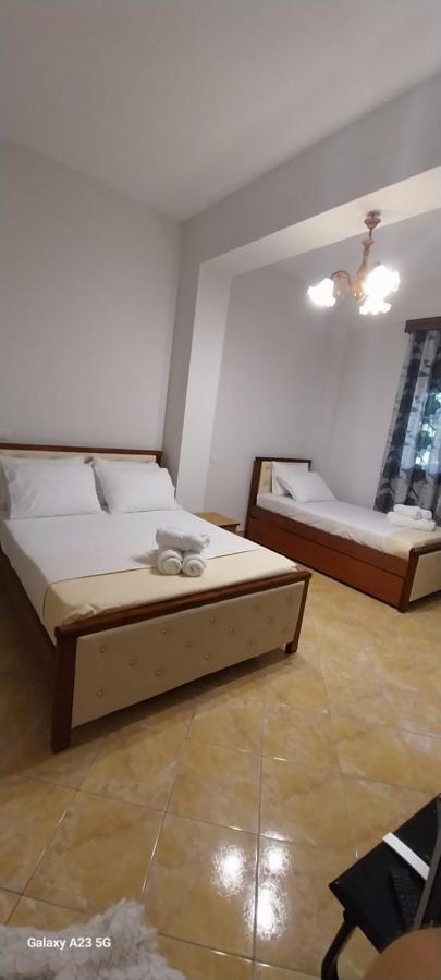 Collaku apartment's Vlore Bagian luar foto