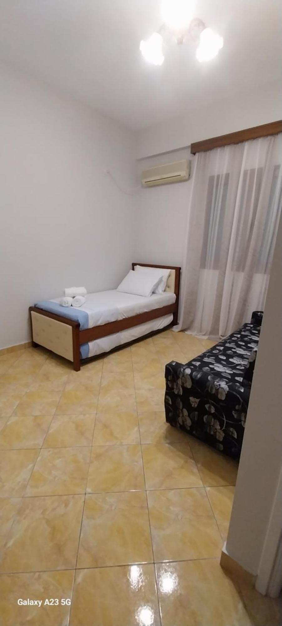 Collaku apartment's Vlore Bagian luar foto