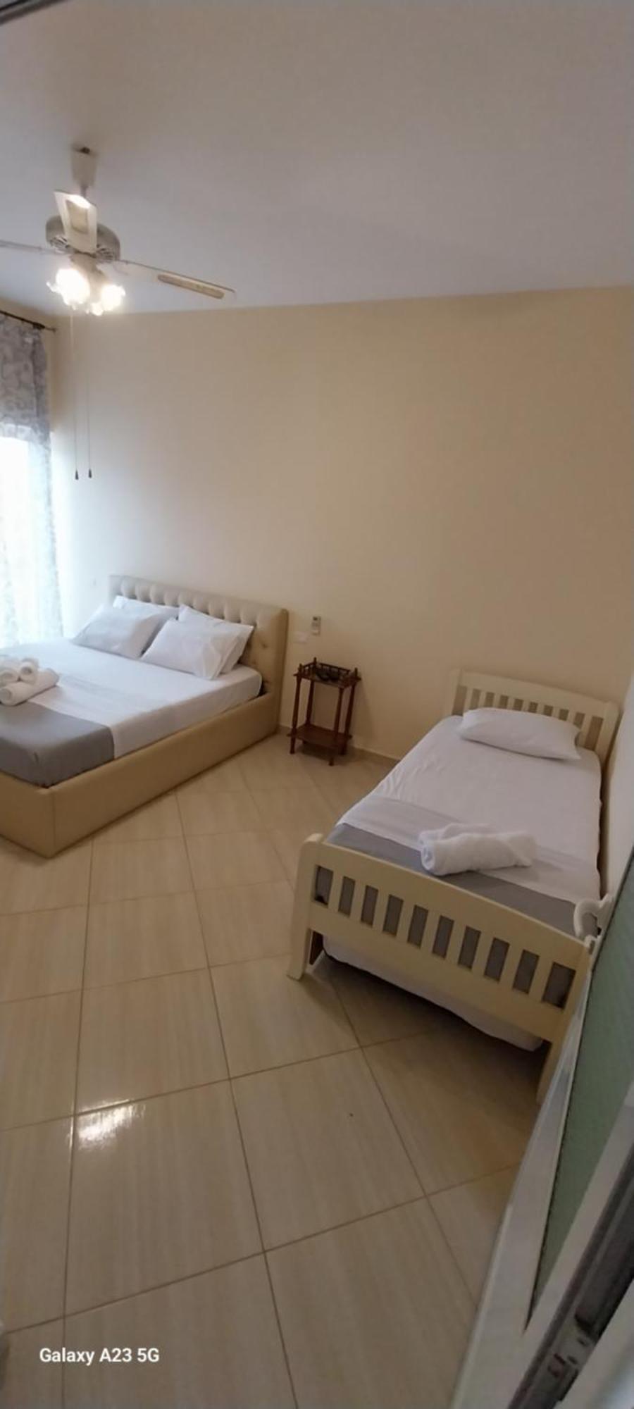 Collaku apartment's Vlore Bagian luar foto