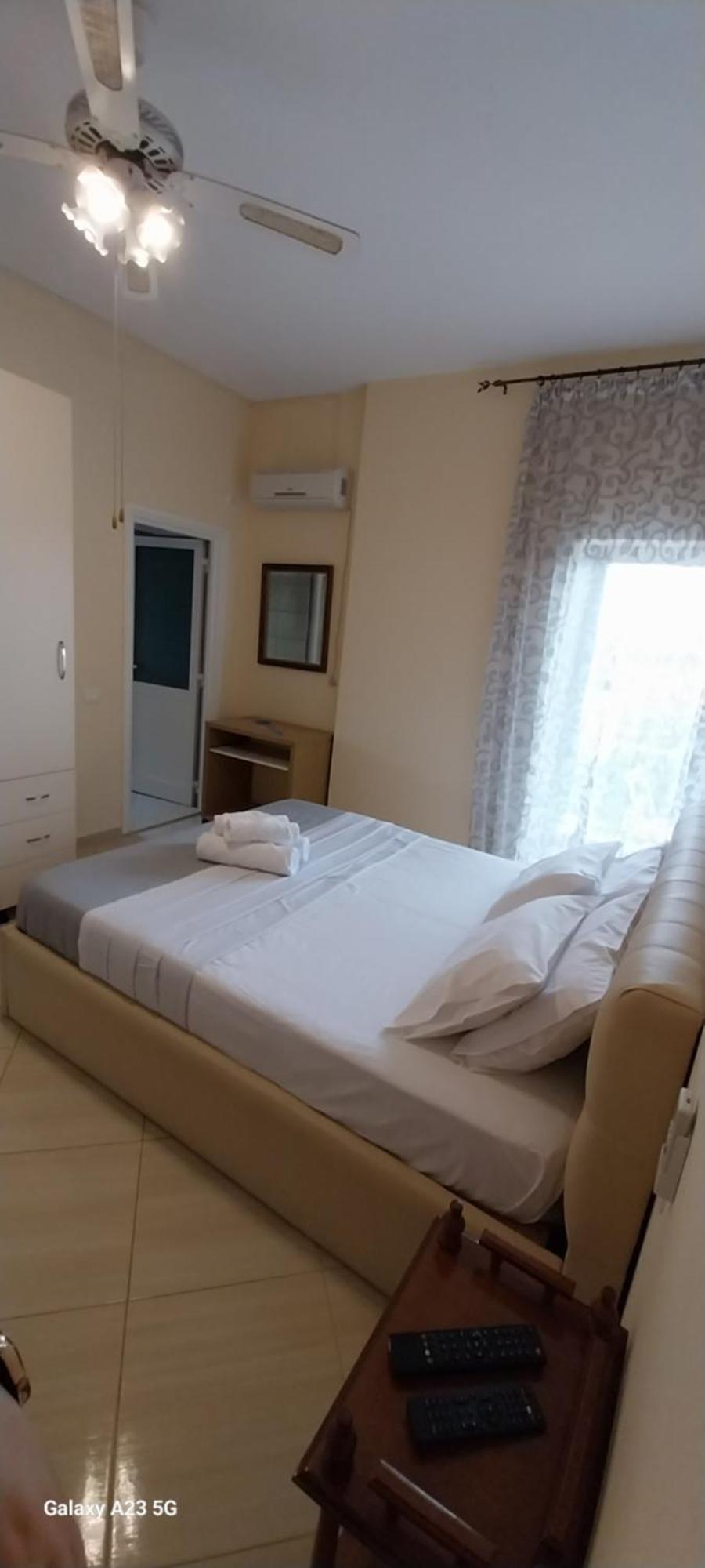 Collaku apartment's Vlore Bagian luar foto